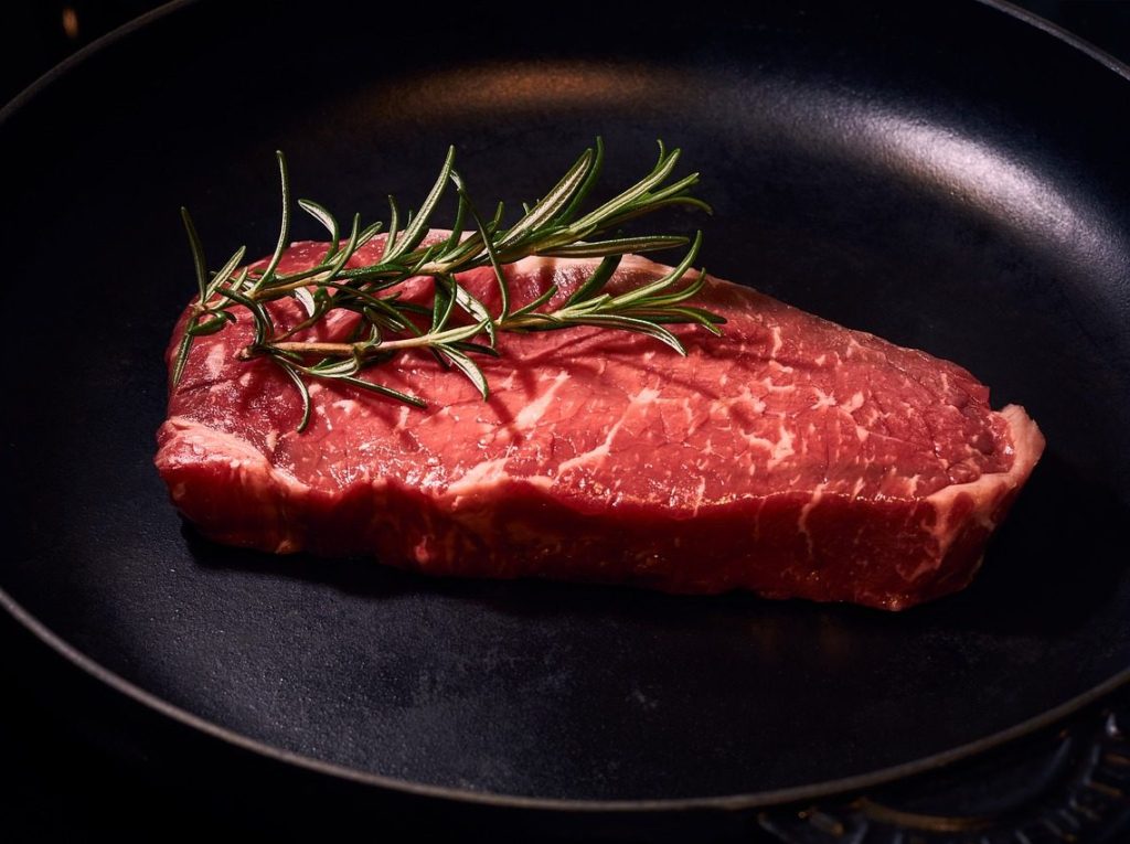 steak, skillet, meat, roast beef, beef